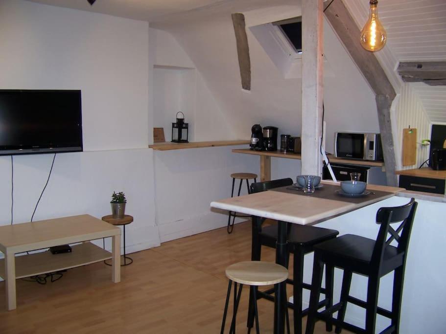 Rennes: Studio 4 Couchages, Proche Commerces, Bus. 외부 사진